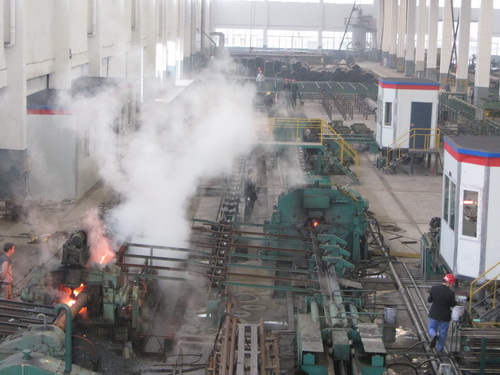 莱芜无缝钢管厂家生产车间