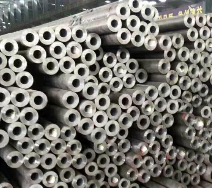 莱芜GB8162结构用无缝钢管