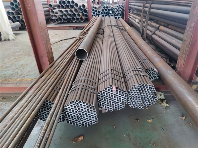 莱芜15crmog无缝钢管